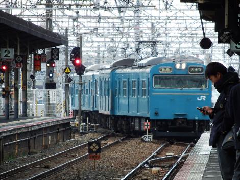 JR西阪和線103系HK605編成